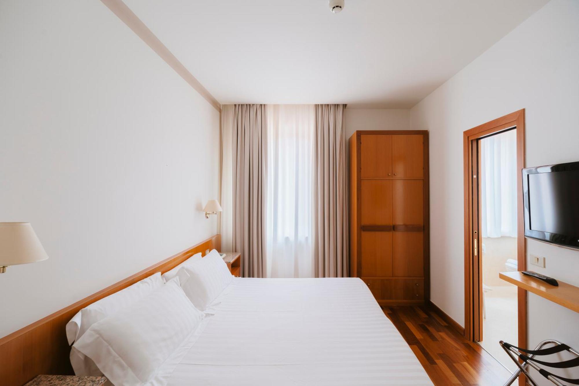 Hotel Miramare Civitanova Marche Exteriör bild